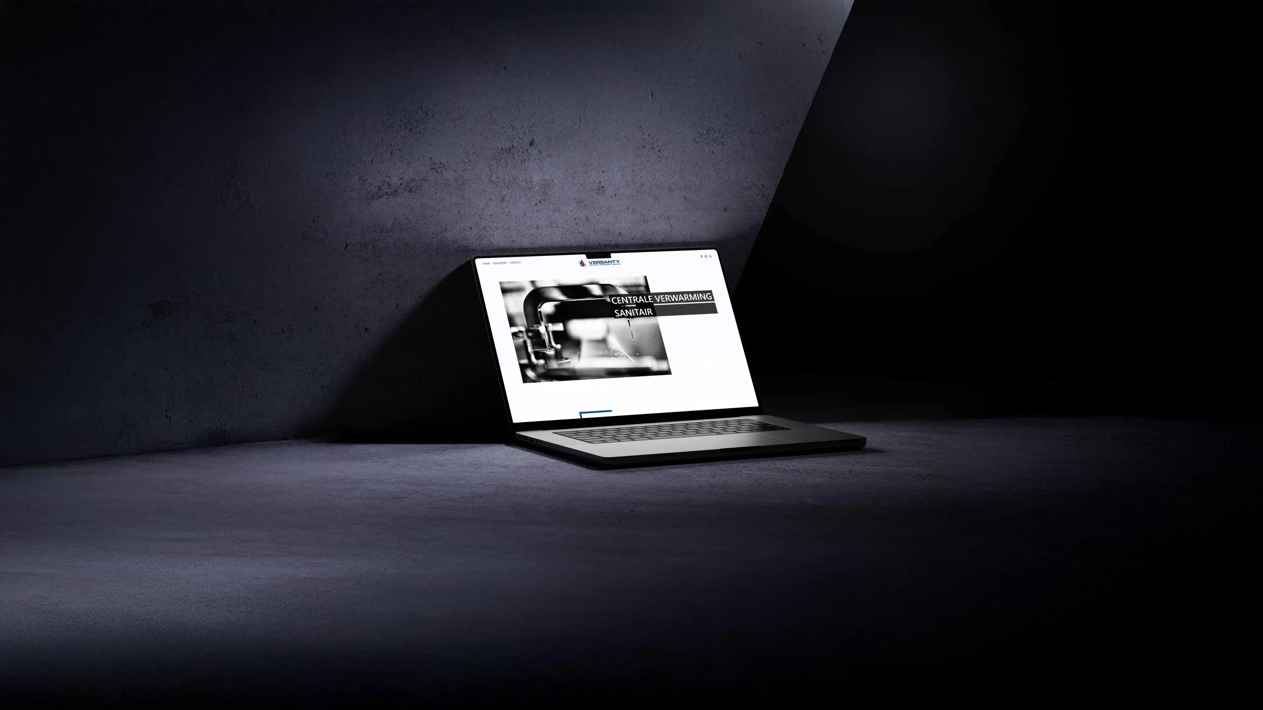 Homepage van de Versanty-website op een laptop